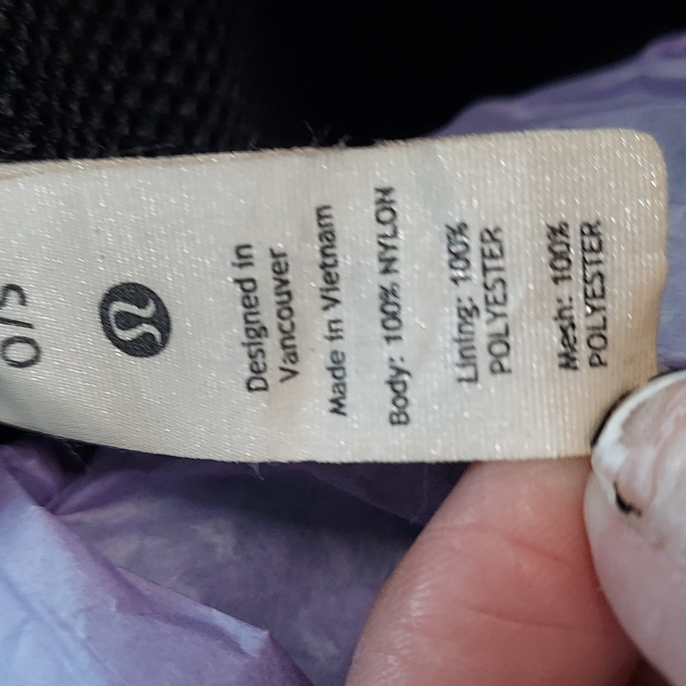 Everywhere Lululemon Belt Bag Black - Picture 6 of 6